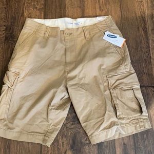 New Old Navy Men’s cargo shorts Sz 32
